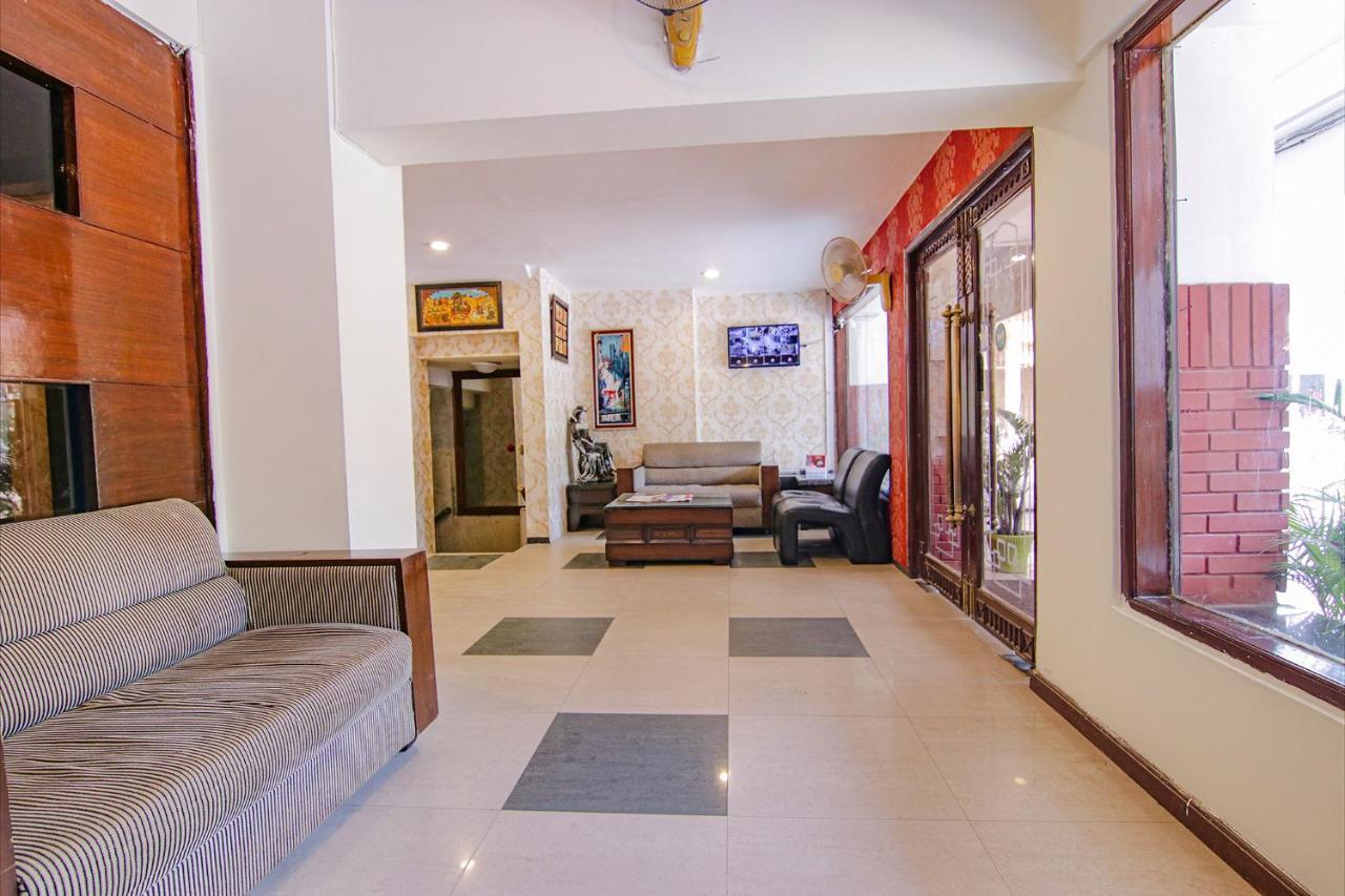 Fabhotel Town Pride Sohana Exterior foto